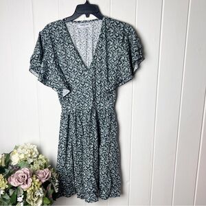 Pampelone Floral Print Flutter Sleeve Dress- size XS